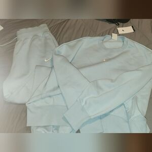 Women's Nike Jogging Suit (Oversized Fit)